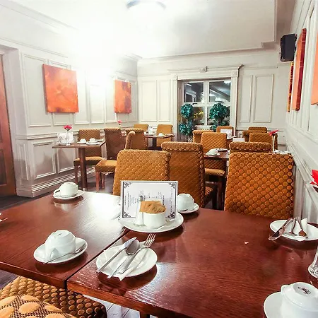 Hotel Abberley Court